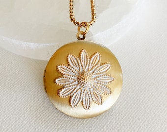 Gold Daisy Picture Locket Necklace, flower locket pendant, locket with photos, round flower locket with pictures