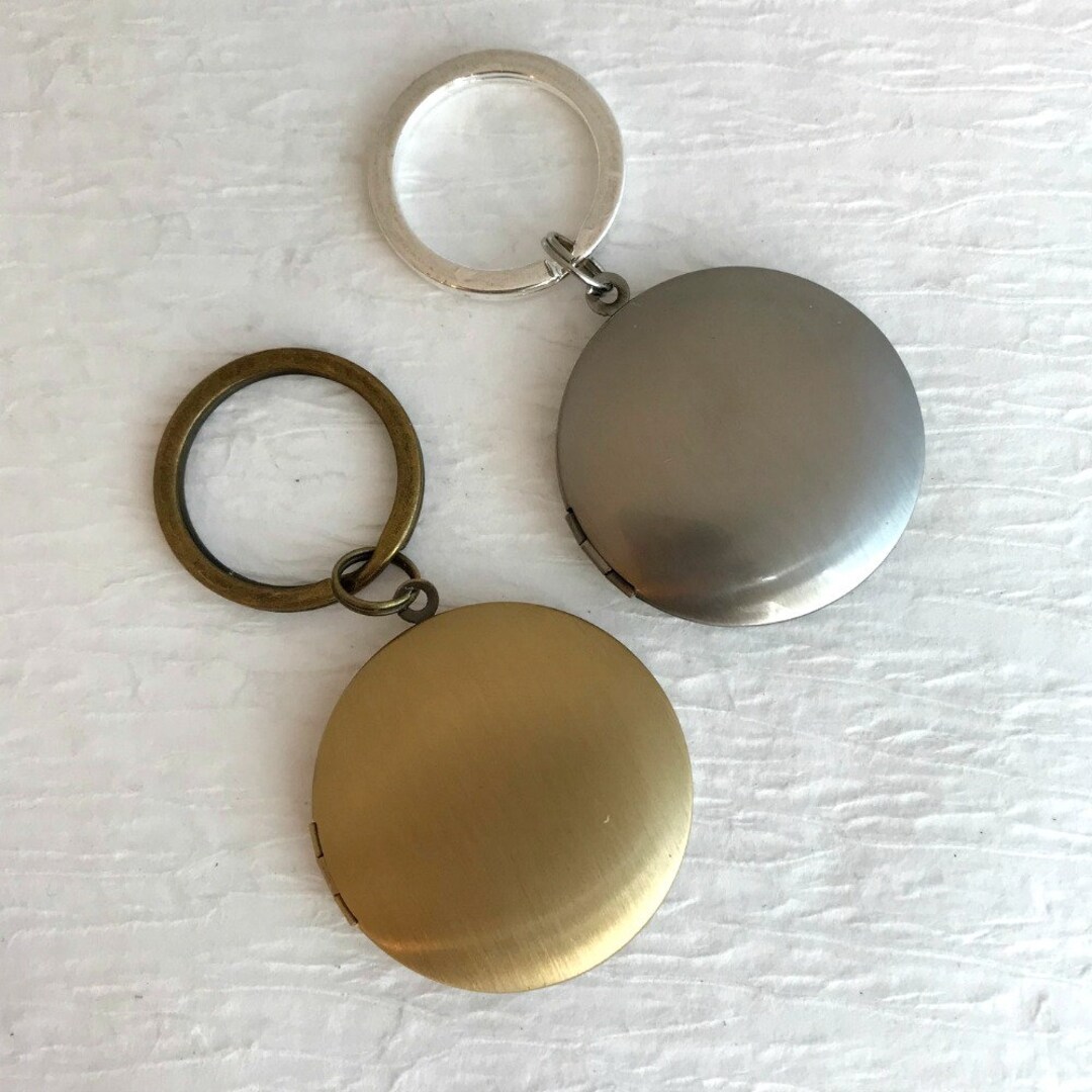 Locket Keychain With Photo, Gold or Silver, Classic Plain Locket, Men's ...