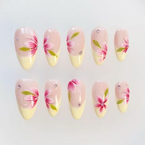 Yellow Flower Press on nails long almond nails/Yellow French Nails/Floral Nails/Holiday Nails/Summer Nails/Elegant Nails/French Tip Nails