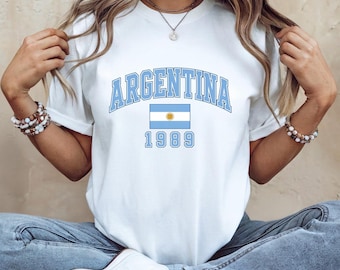 Camiseta personalizada con el año de nacimiento de Argentina, camiseta personalizada con la bandera de Argentina, camiseta estilo Y2K de Argentina, camiseta con gráfico del año personalizado.