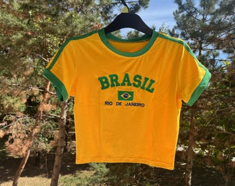 Y2K Brazil Baby Tee: Retro Rio de Janeiro Crop Top