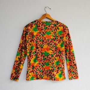 SALE 70's shirt: long sleeve blouse, autumn fall colors, maple leaf print, novelty print, fall fashion, Taiwan vintage, M size. image 3