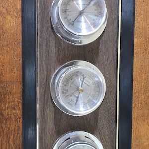 Vintage Springfield Weather Station | Barometer, Thermometer & Hygrometer | Retro Plastic Woodgrain Wall Hanging