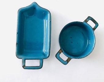 Vintage Dollhouse Blue Enamelware Roasting Pan & Cooking Pot Metal Kitchen Items Set of 2