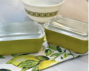 Olive Orchard Nostalgia – 1960s Pyrex 4-Piece Refrigerator Dish Set with Lids – Mid-Century Kitchen