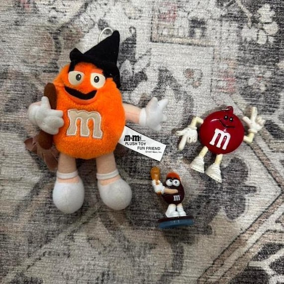M&M's のオレンジと白のぬいぐるみ、高さ 2 インチ、ミニ MM