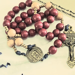 Holy Face of Jesus Chaplet,  micro Paracord, wooden beads, Holy Face center, Indulgence Crucifix, handmade by Mary&#39;s Ropes of Hope