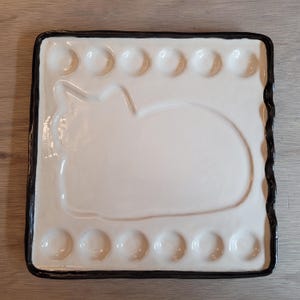 Cat Loaf Ceramic Palette – Handmade Anthracite Stoneware