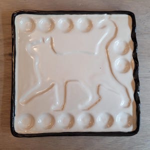 Friendly Cat Ceramic Palette – Handmade Anthracite Stoneware