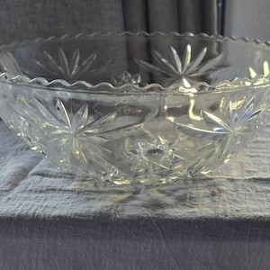 Anchor Hocking Star of David Glass Serving Bowl