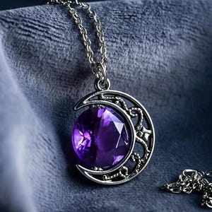 Natural Amethyst Moon Necklace – Crescent Moon Pendant with Purple Amethyst Crystal Gemstone Celestial Jewelry for Women Gift