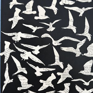 40 petites découpes d'oiseaux en vol, papier vintage, éphémères vintage, journal indésirable, art oiseau, collage oiseau, papier vintage, oiseau découpé,