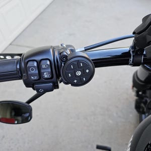 Bluetooth Mount Controller for Harley-Davidson
