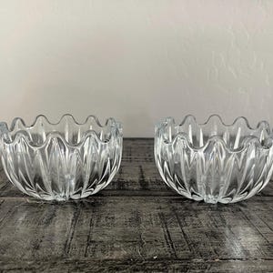 Vintage Pressed Glass Bowls - Scalloped Rim Starburst Design - Set of 2