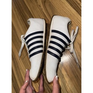 Zapatillas bajas clásicas de cuero blanco K-Swiss Y2K de los años 90 para mujer, talla 6.5 imagen 3