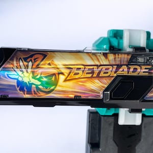 Beyblade X | Inserto para Pase de Batalla | Inspirado en la Vara del Mago | Etiqueta personalizada | Ranura de ajuste perfecto | Diseño personalizado disponible