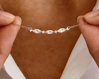 Collana minimalista Collana delicata con diamanti Collana da sposa Collana da sposa Collana con sorriso Collana da damigella d'onore Regalo di Natale per lei