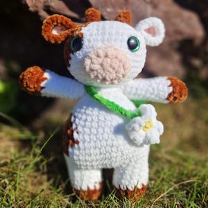 Crochet Pattern - Daisy the Cow | Amigurumi PDF Pattern | SnuggleSprout Friends | Cute Chenille Plushie | Beginner Friendly | English
