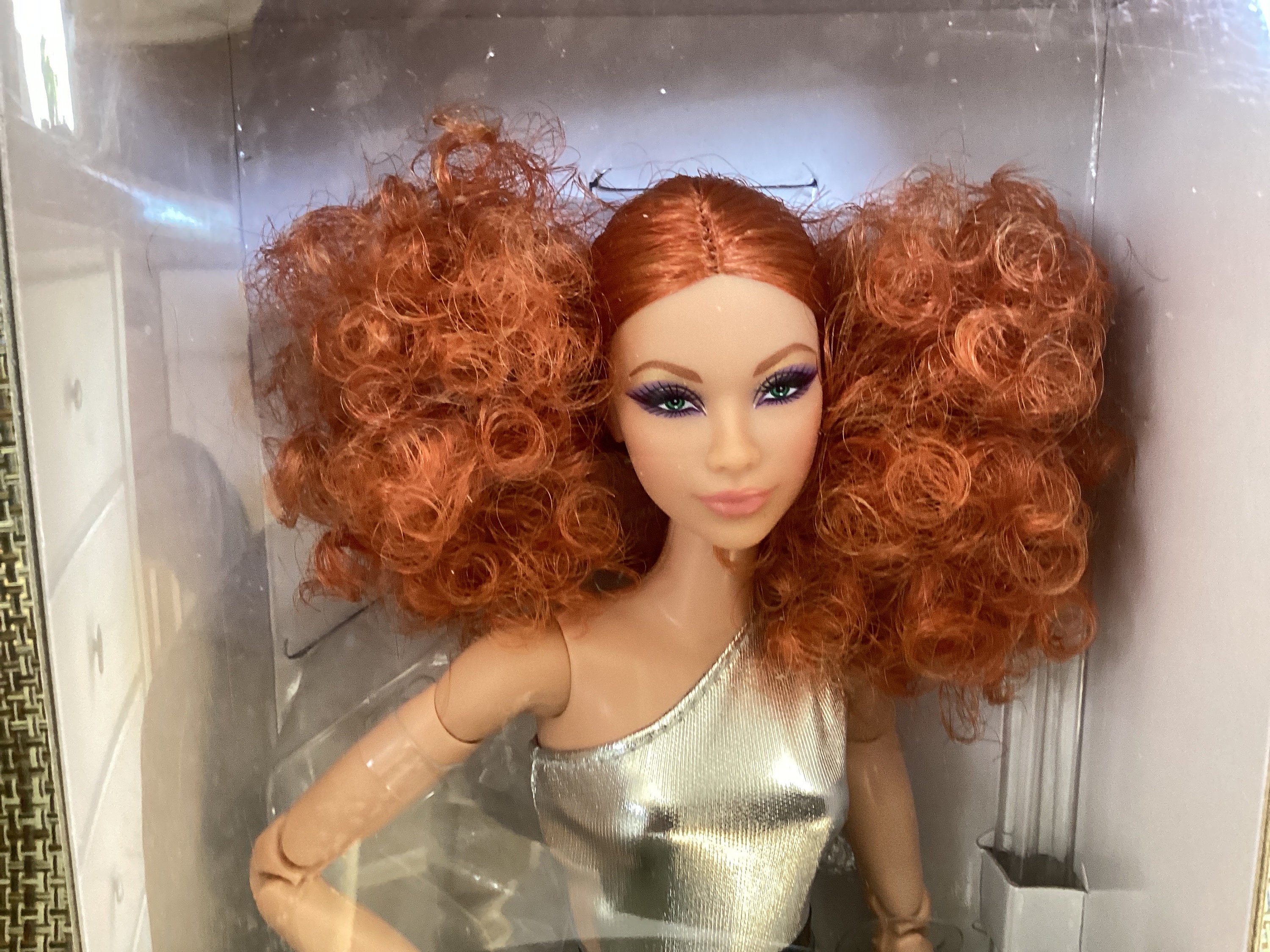 バービー ルックス モデル #11 セクシーな赤毛人形 MIB 精巧な