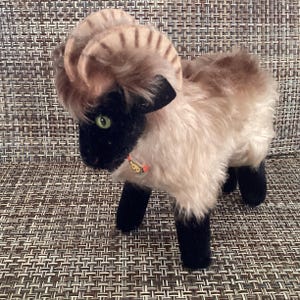Steiff - シュタイフ★Mountain Sheep Snucki 12cm ＆ 17cm★ シュタイフ アンティーク ヤギ Steiff ”Mountain Sheep Snucki”