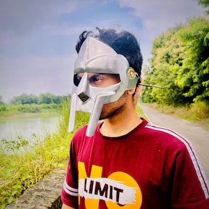 Medieval Gladiator Helmet Mask – Metal Face Armor Cosplay, LARP, Costume Prop