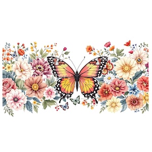 Può includere: Un vivace design floreale con una grande farfalla con ali gialle e arancioni, accentuata da dettagli neri. La farfalla è circondata da una varietà di fiori colorati, tra cui rose, margherite e altri fiori in tonalità di rosa, rosso e giallo.