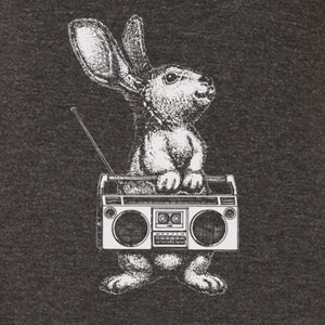 Maglietta radiofonica Rabbit Bunny / Maglietta retrò Boom Box da donna / Maglietta musicale per ragazze / Stampa animale musicale