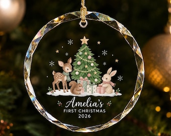 赤ちゃん用クリスマスガラスオーナメント、名前入り初めてのクリスマス記念品、森の鹿と木の模様、パーソナライズされた新生児ギフト