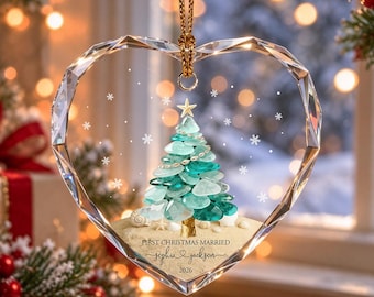 Adorno navideño para la primera Navidad de la pareja, recuerdo personalizado para recién casados ​​con nombres personalizados, regalo navideño en forma de corazón para parejas casadas en 2026.