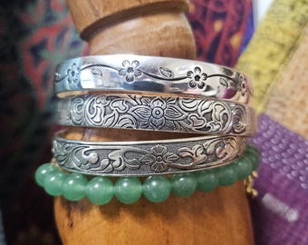 Silver Flower Etched Bangle Cuff Bracelet Bracelets with Jewelry bag