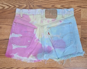 Tie Dye highrise Levi's Denim Shorts 71cm Taille