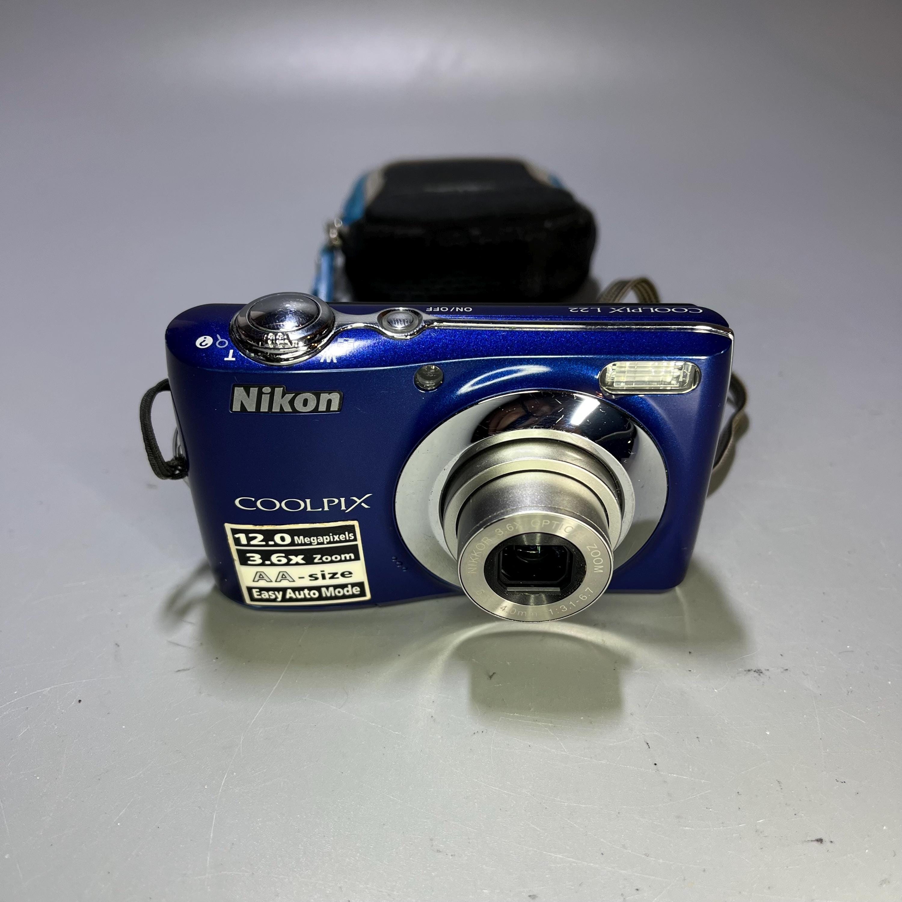 Nikon COOLPIX S8 & S5シルバーとブルーセット Amazon | Nikon