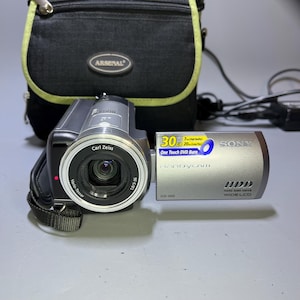 Sony Handycam DCR-SR60 30GB HHD Camcorder Dock station - Case