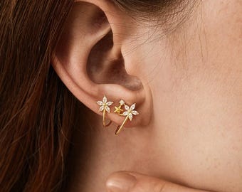 Diamond Flower Studs Earrings, Minimalist Sterling Silver Earrings, CZ Flower Earrings, Wedding Jewelry, Bridesmaid Gift, Christmas Gifts