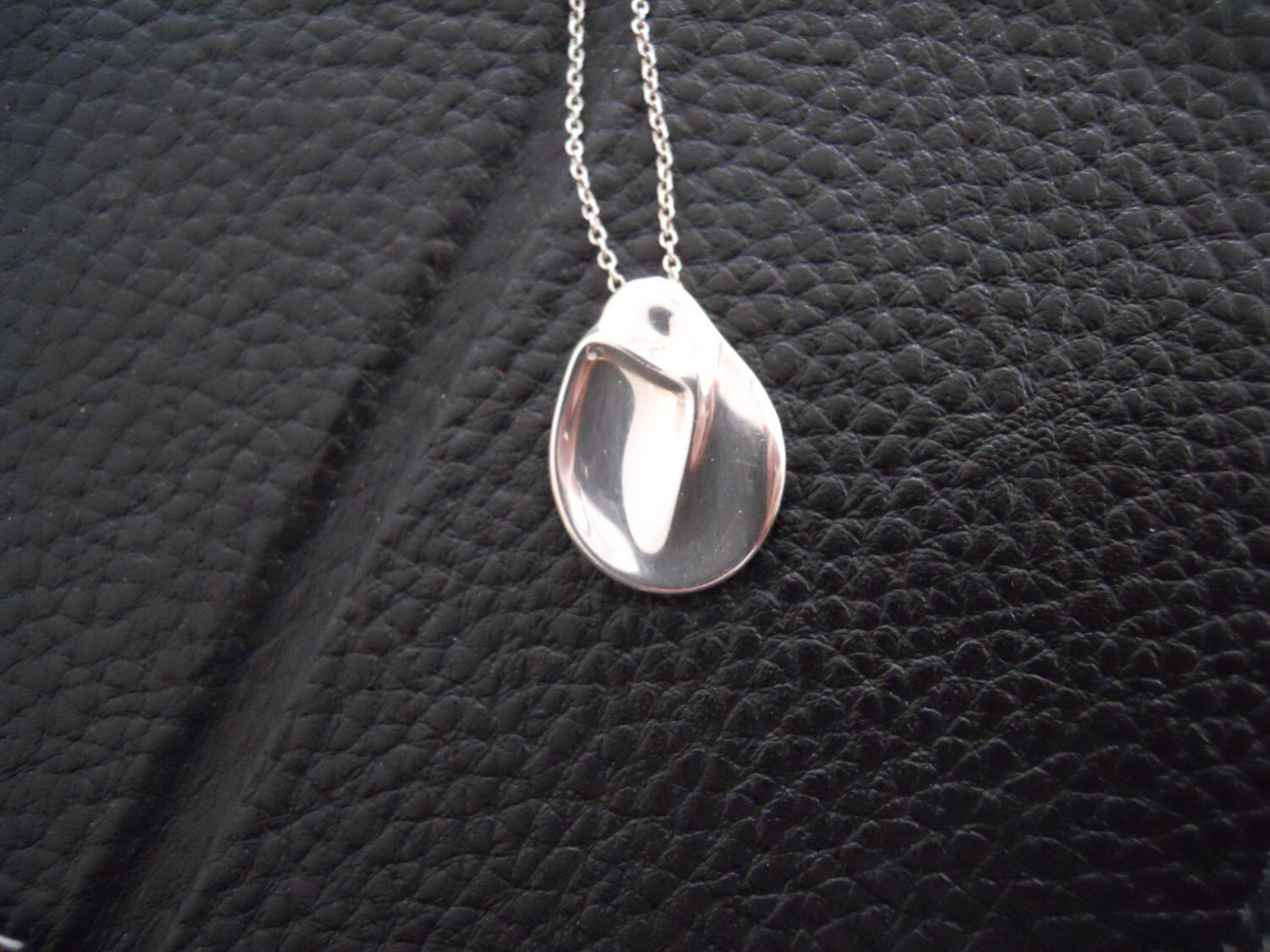 Tiffany Co. Elsa Peretti Madonna Pendant and Chain Etsy Canada