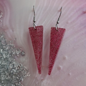Resin dangle earrings