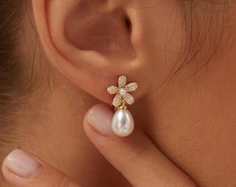 Dainty Flower Pearl Earrings with Diamond,Pearl Drop Earrings,Gold Floral Pearl Earrings,Bridal Earrings,Wedding Earrings for Her