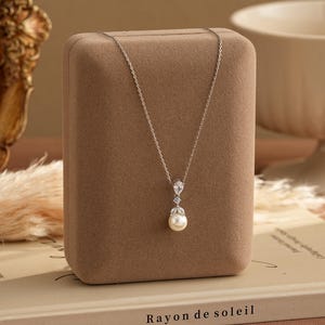 Dainty Pearl Necklace with Diamond,Silver Pearl Necklace,Crystal Wedding Necklace,Bridal Necklace,Bridesmaid Gift for Her,Pearl Jewelry Set