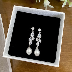 Diamond Pearl Drop Earrings,Freshwater Pearl Earrings,Crystal Bridal Earrings,Silver Leaf Diamond Earrings,Wedding Earrings,Bridesmaid Gifts