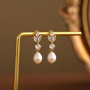 Freshwater Pearl Earrings,Diamond Pearl Drop Earrings,Crystal Bridal Earrings,Gold Leaf Diamond Earrings,Wedding Earrings,Bridesmaid Gift