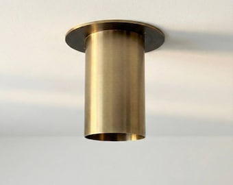 Foco de latón envejecido: foco ajustable moderno de mediados de siglo