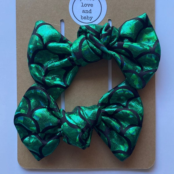 Girls Shiny Green Mermaid Bow on clips Pigtail Piggie Bow Set of Two Hair Bows