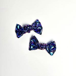 Lazo de sirena iridiscente morado para niñas con pinzas, juego de dos lazos para el cabello con coletas