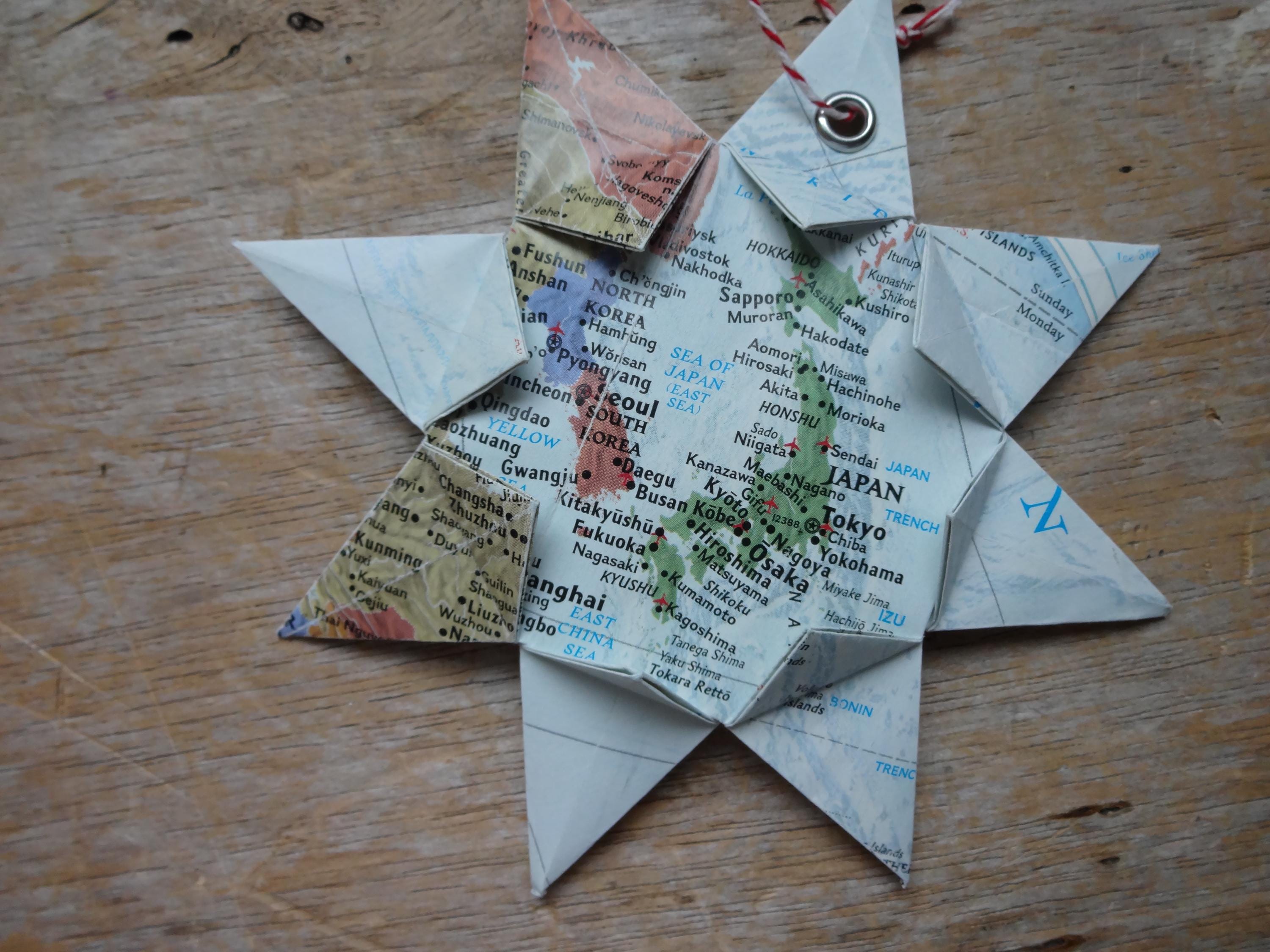 Adorno de mapa de origami de Japón: decoración del hogar, mapa de carreteras, vacaciones, Navidad, viajes, cumpleaños, boda, graduación, mudanza, reciclaje, regalo ecológico,