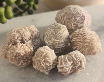 Rose Des Sables En Sélénite - Pierre Naturelle, 124g, Neuve Avec étiquettes