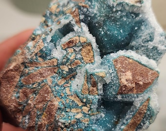 Hemimorphite from the Republic of the Congo