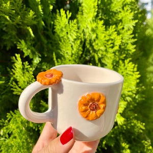 Handgemachte Sonnenblume Keramikbecher: Handbemalte Keramik Kaffeetasse