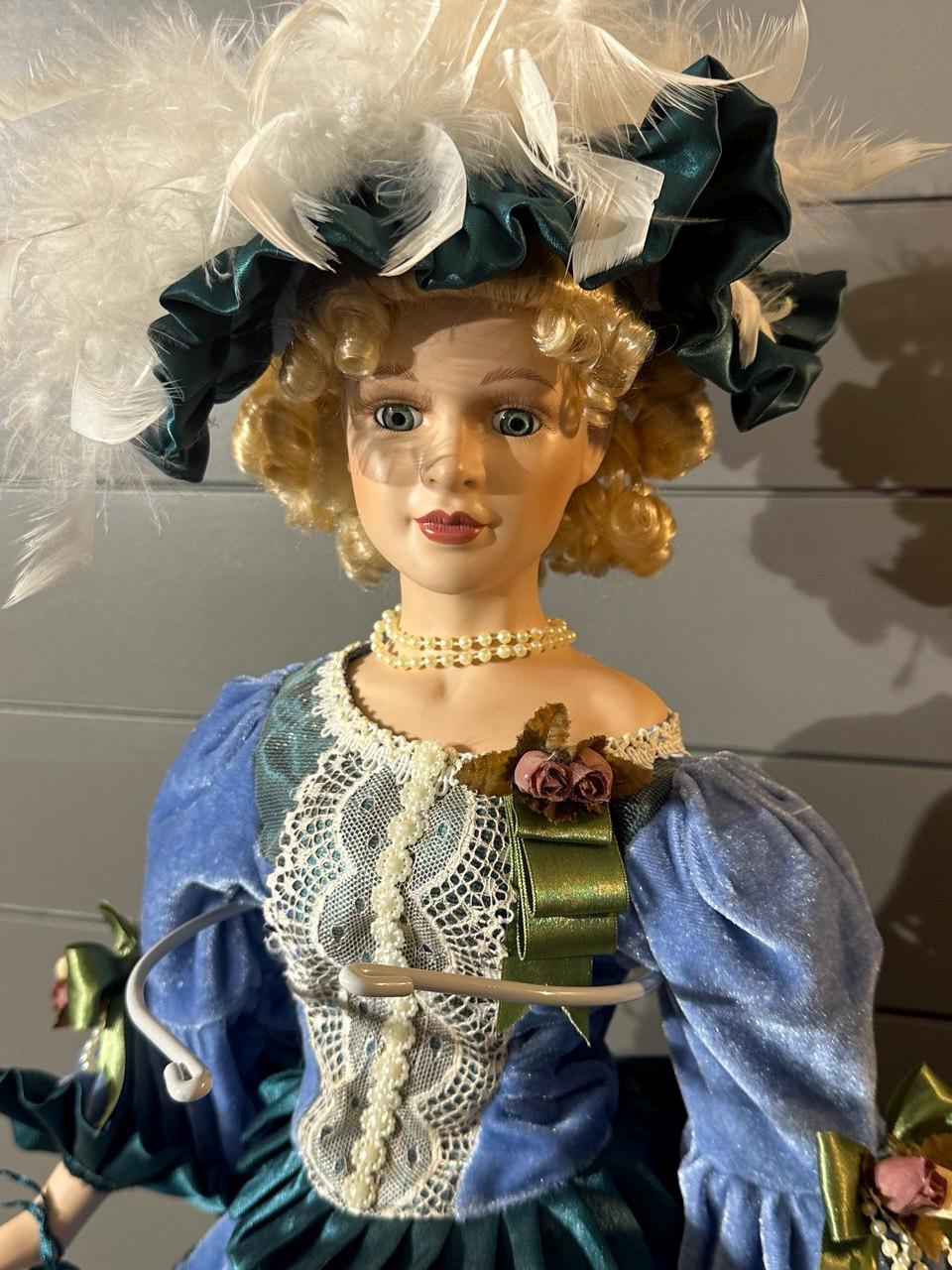 アシュリー・ベル作、希少なビクトリア朝時代の磁器製コレクターズ