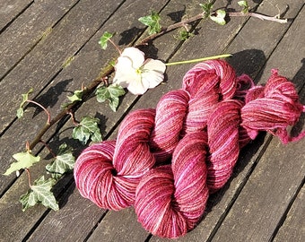 Handspun yarn, handspun wool,  hand dyed handspun yarn,  pink handspun yarn, Falkland merino wool,