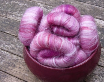 Rolags, hand carded rolags, spinning fibre, puni style rolags, punis, blended fibre, red, pink, sparkly, roving